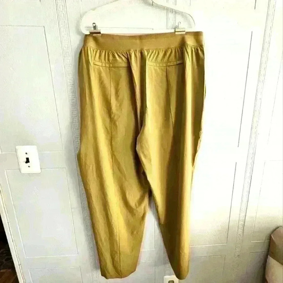 Athleta Brooklyn Heights Vienna Slim Pants Tapestry Gold Size 22 NWT - Picture 4 of 16